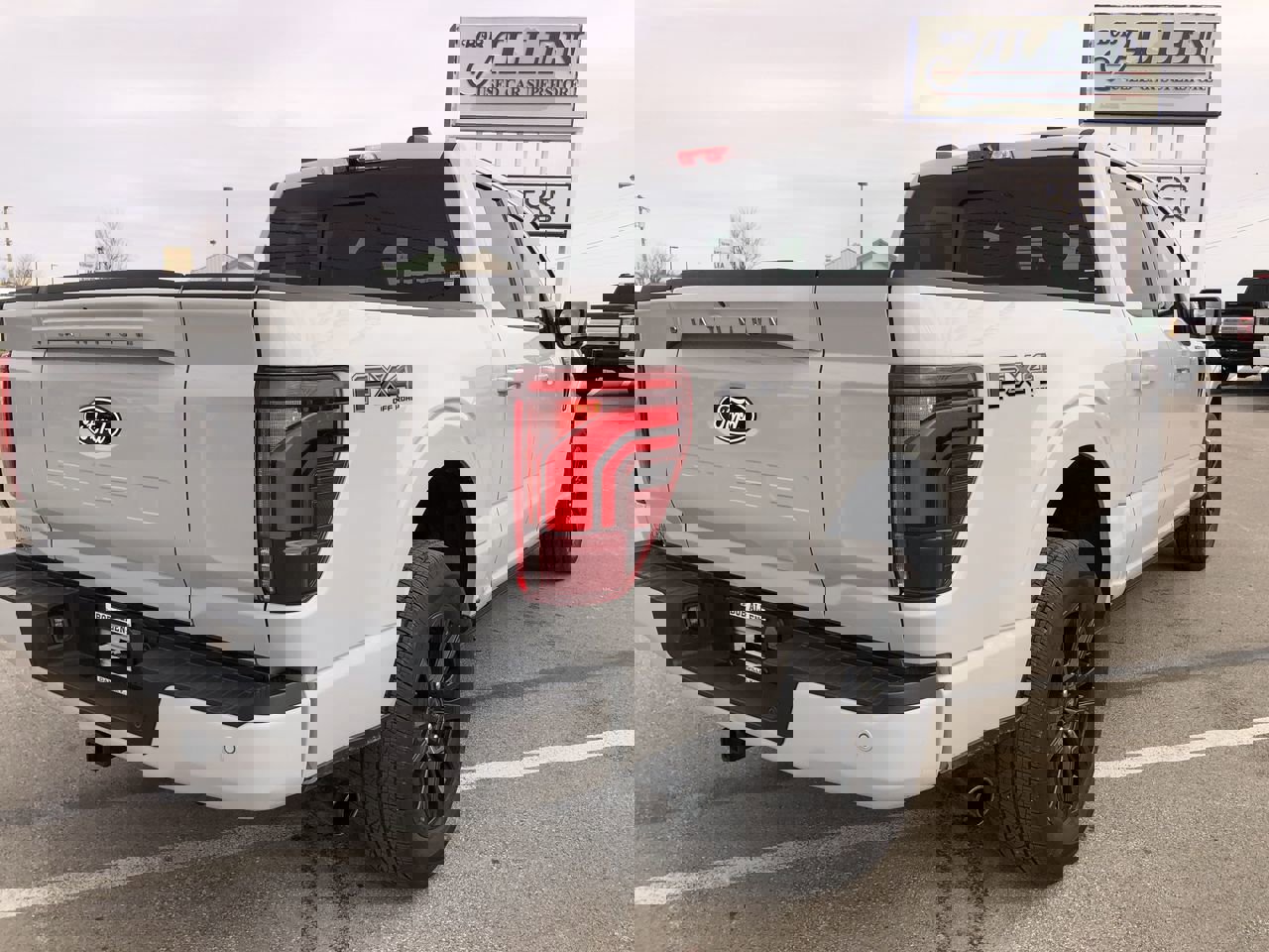 Used 2024 Ford F150 Platinum w/ FX4 Off-Road Package image 13