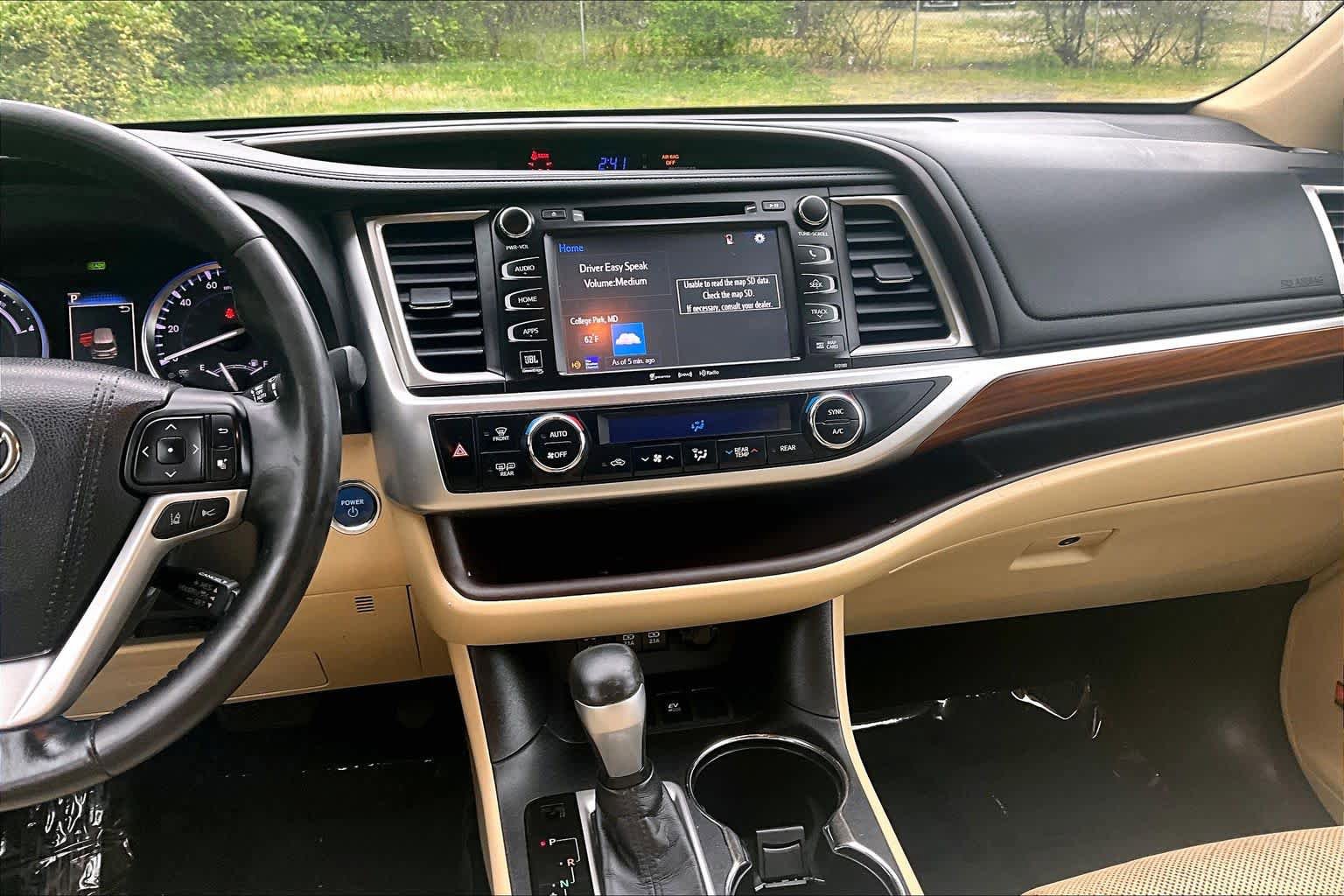 Used 2017 Toyota Highlander Limited Platinum AWD/4WD image 7
