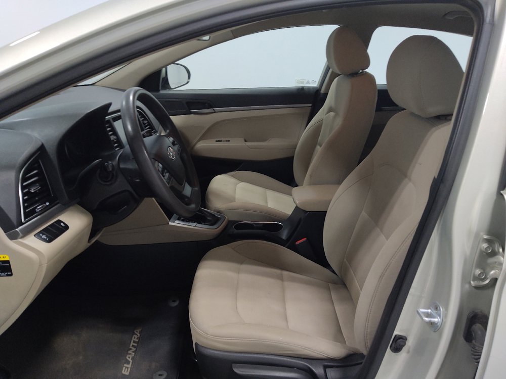 Used 2018 Hyundai Elantra SE w/ SE Connectivity Package 04 FWD image 17