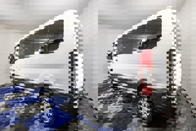 Used 2024 Ford Transit 350 XLT image 4