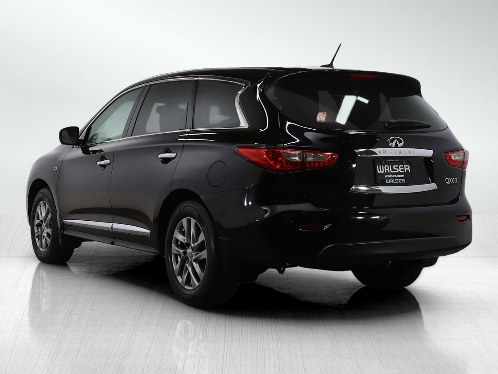 Used 2014 INFINITI QX60 AWD w/ Premium Plus Package image 3