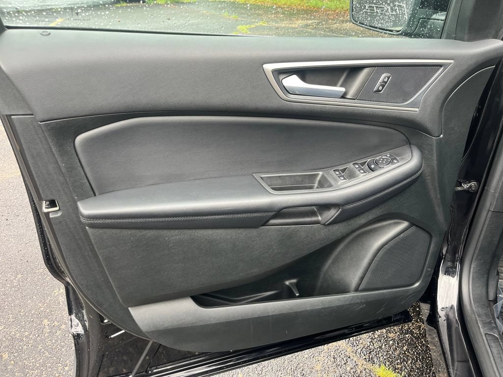 Certified 2023 Ford Edge SEL w/ Convenience Package AWD/4WD image 17