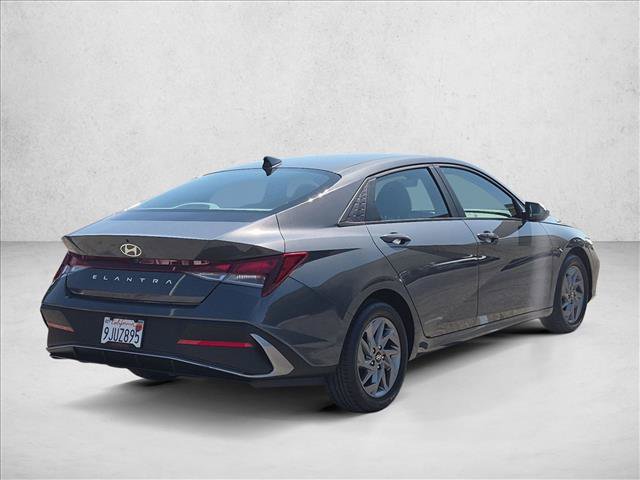 Used 2024 Hyundai Elantra SEL FWD image 5