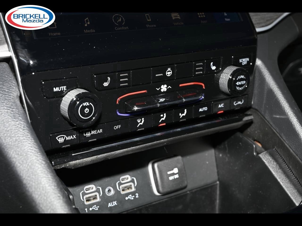 Used 2024 Jeep Grand Cherokee Limited w/ Black Appearance Package RWD image 28