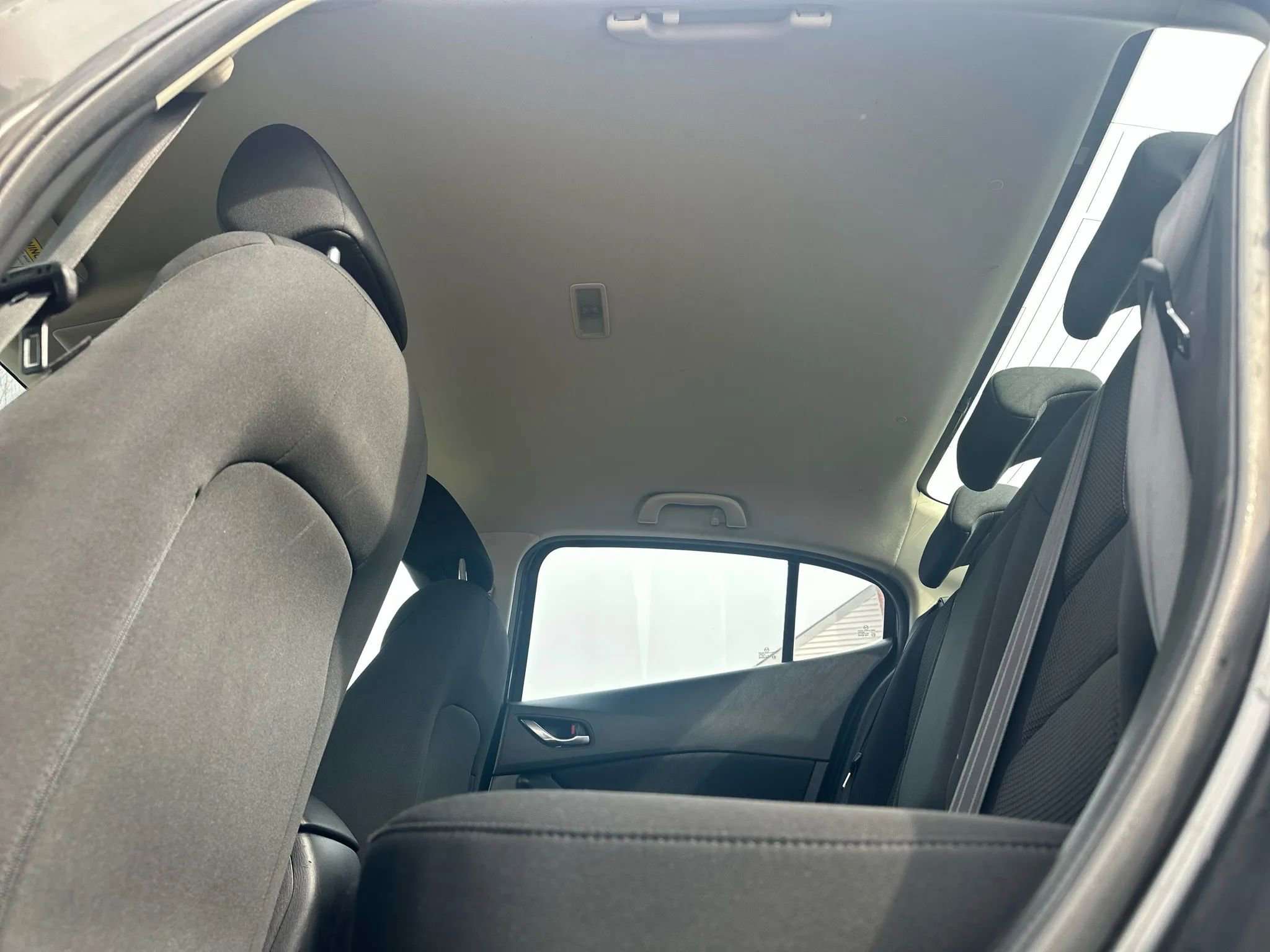 Used 2017 MAZDA MAZDA3 Sport w/ Preferred Equipment Package image 31