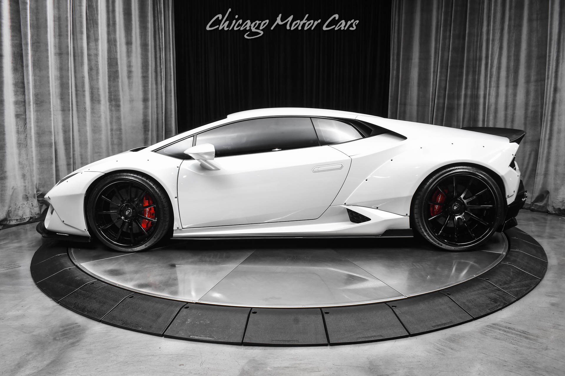 Used 2016 Lamborghini Huracan LP 580-2 RWD image 29