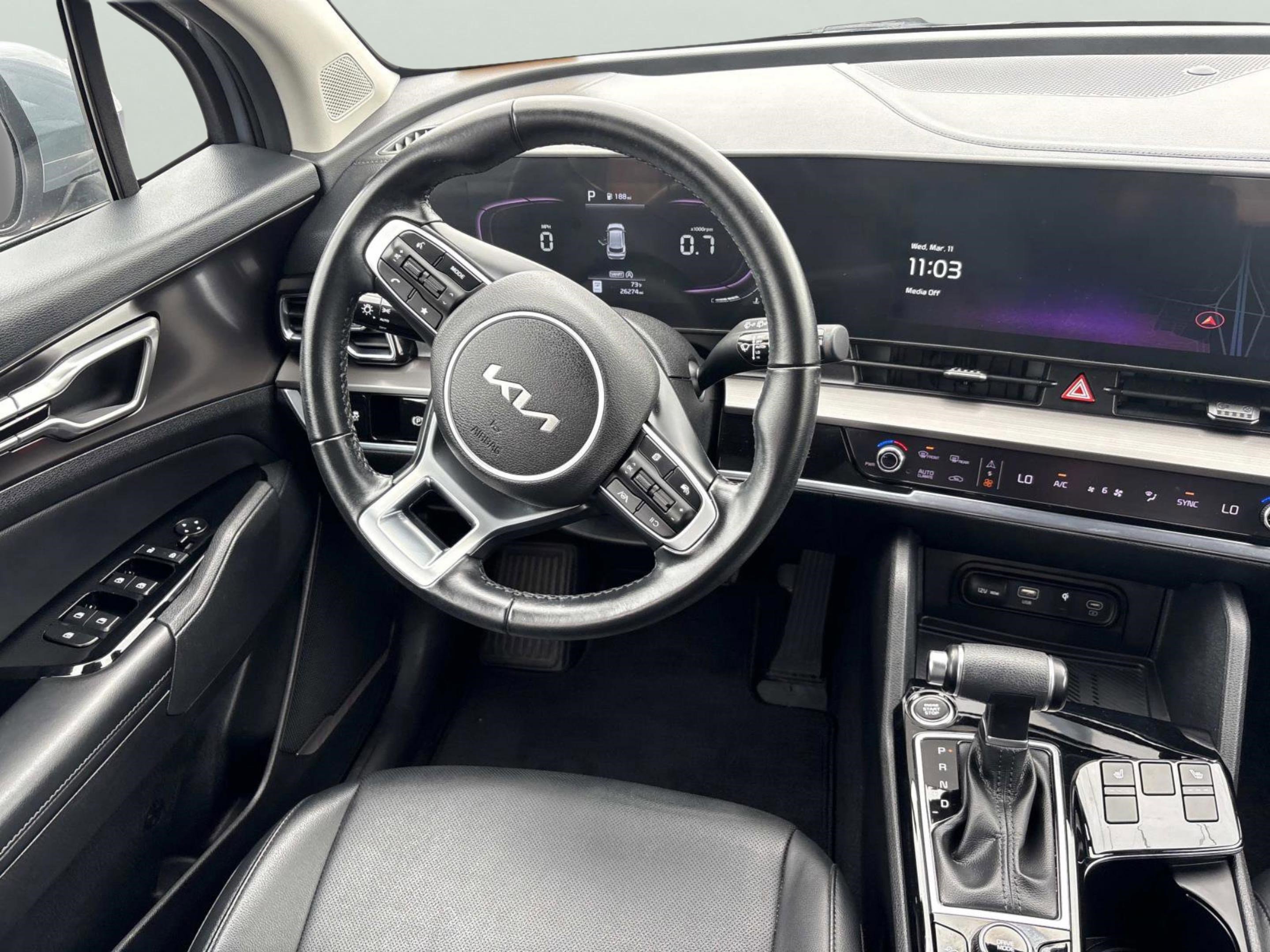 Used 2023 Kia Sportage EX image 13