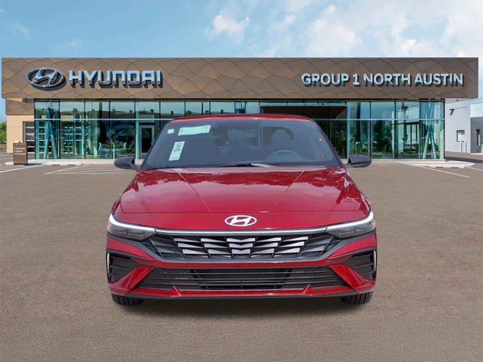 Certified 2025 Hyundai Elantra Sport FWD image 3