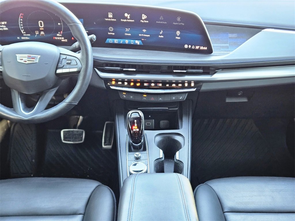 Used 2024 Cadillac XT4 Sport image 11