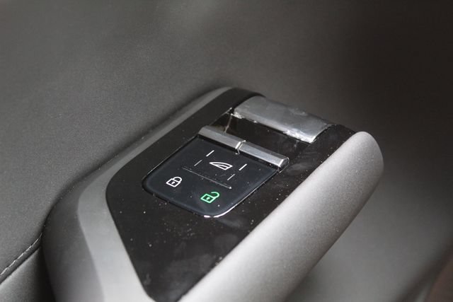 New 2026 Volvo EX90 Ultra AWD/4WD image 18