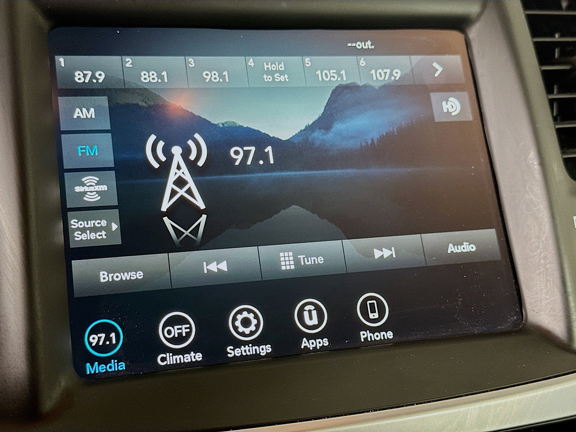 Used 2023 Chrysler 300 Touring w/ Sport Appearance Package image 21