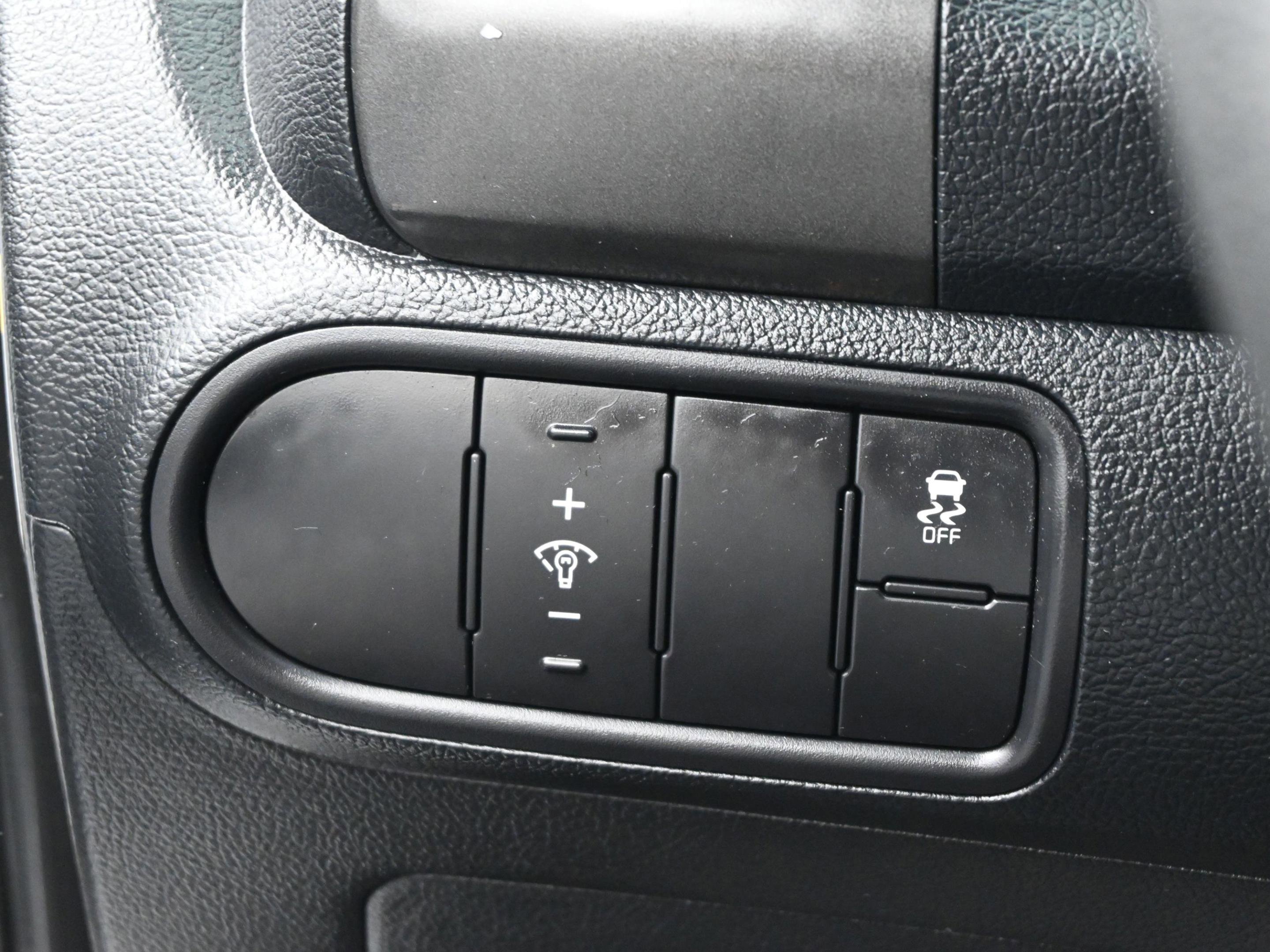 Used 2017 Kia Forte LX w/ LX Popular Package image 21