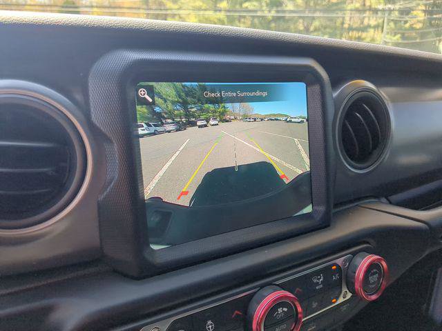 Certified 2021 Jeep Gladiator Sport AWD/4WD image 13