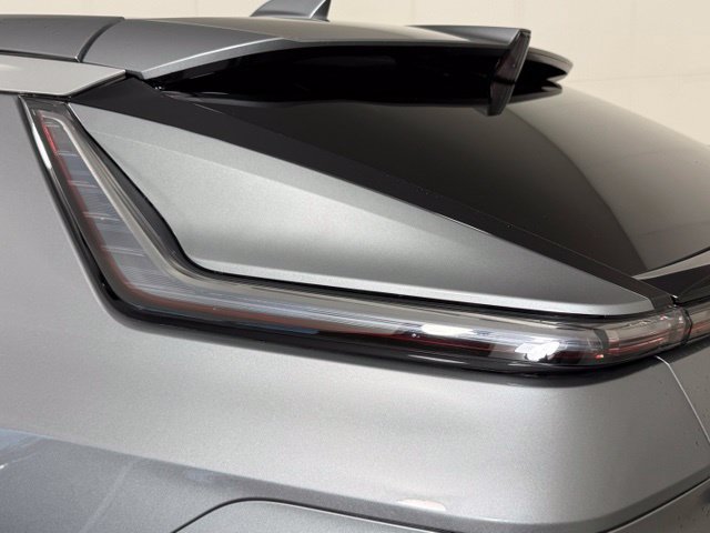 Used 2024 Cadillac Lyriq Luxury RWD image 14