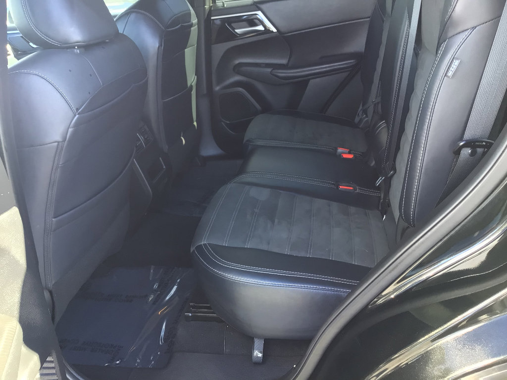 Used 2024 Mitsubishi Outlander Ralliart image 13