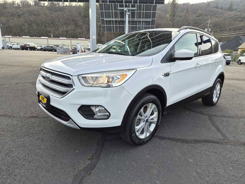 Used 2017 Ford Escape SE w/ Equipment Group 201A