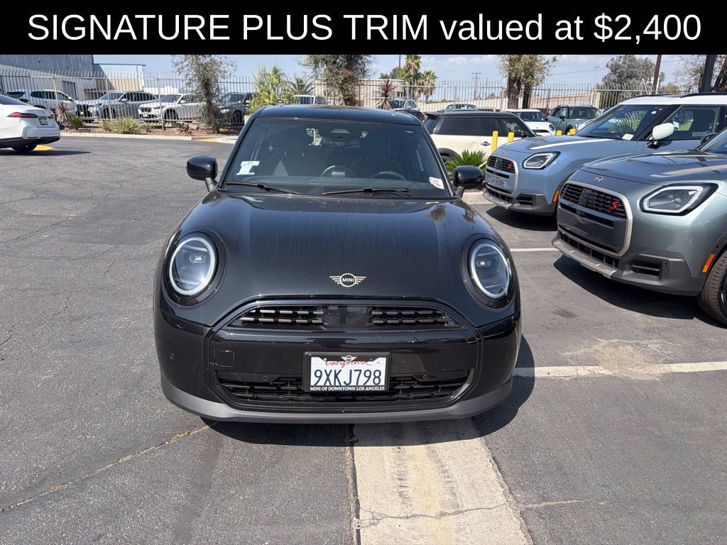 Used 2026 MINI Cooper 4-Door Hardtop FWD image 2