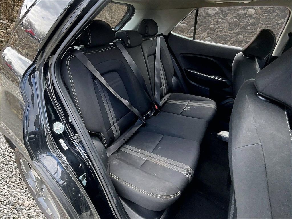 Used 2022 Hyundai Venue SEL image 22