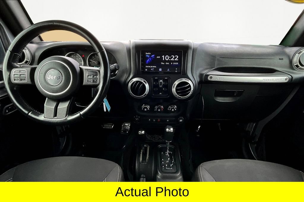 Used 2016 Jeep Wrangler Unlimited Sahara w/ Connectivity Group image 15