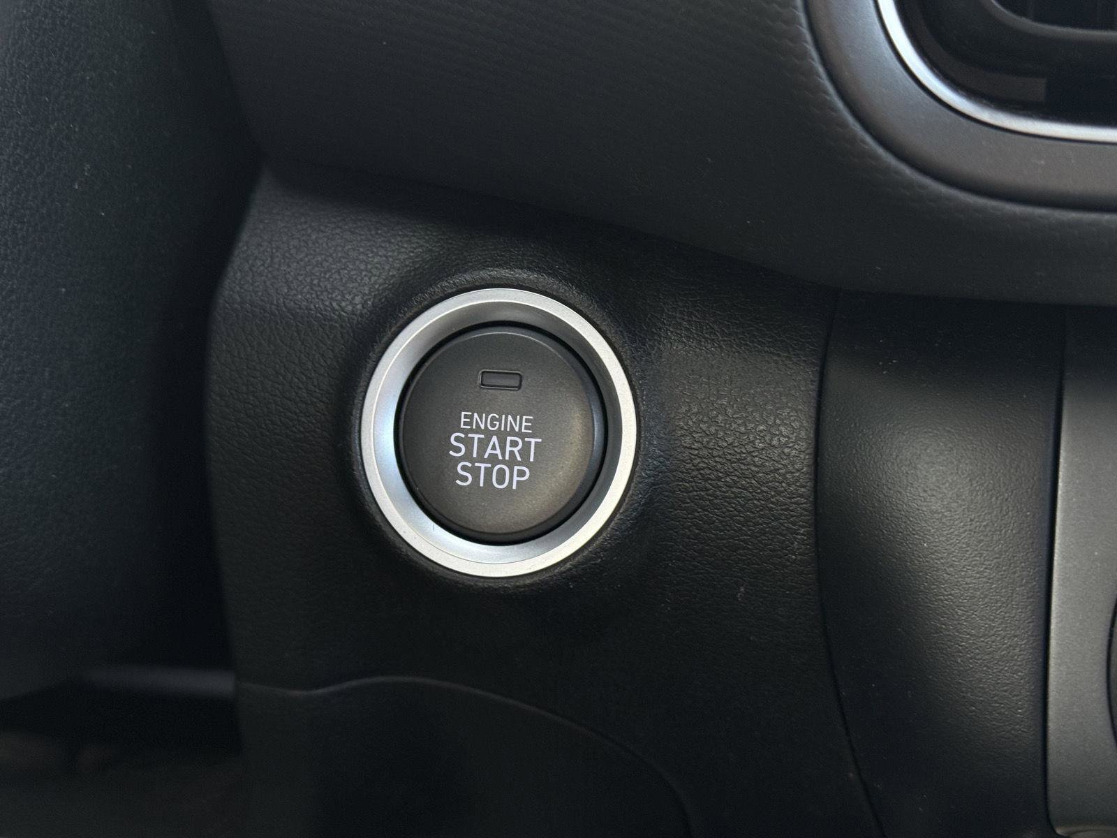 Used 2023 Hyundai Kona SEL image 18