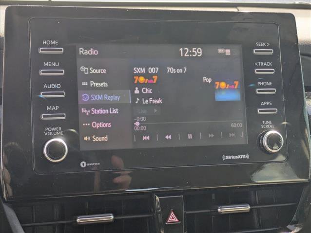 Used 2022 Toyota Camry SE image 11