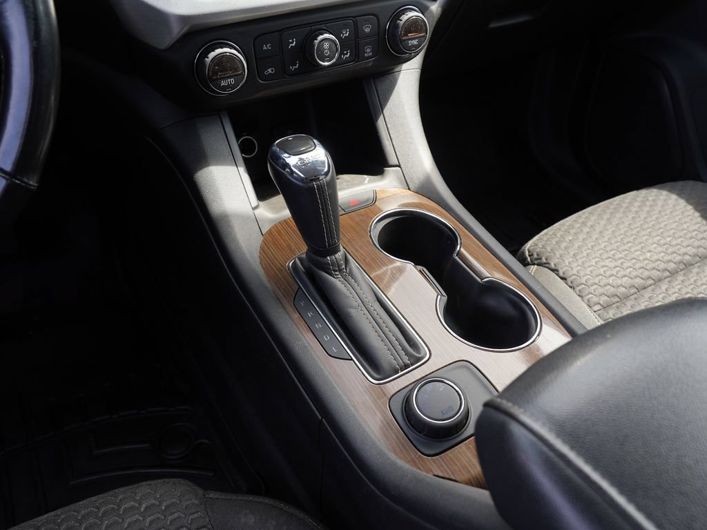 Used 2019 GMC Acadia SLE AWD/4WD image 24