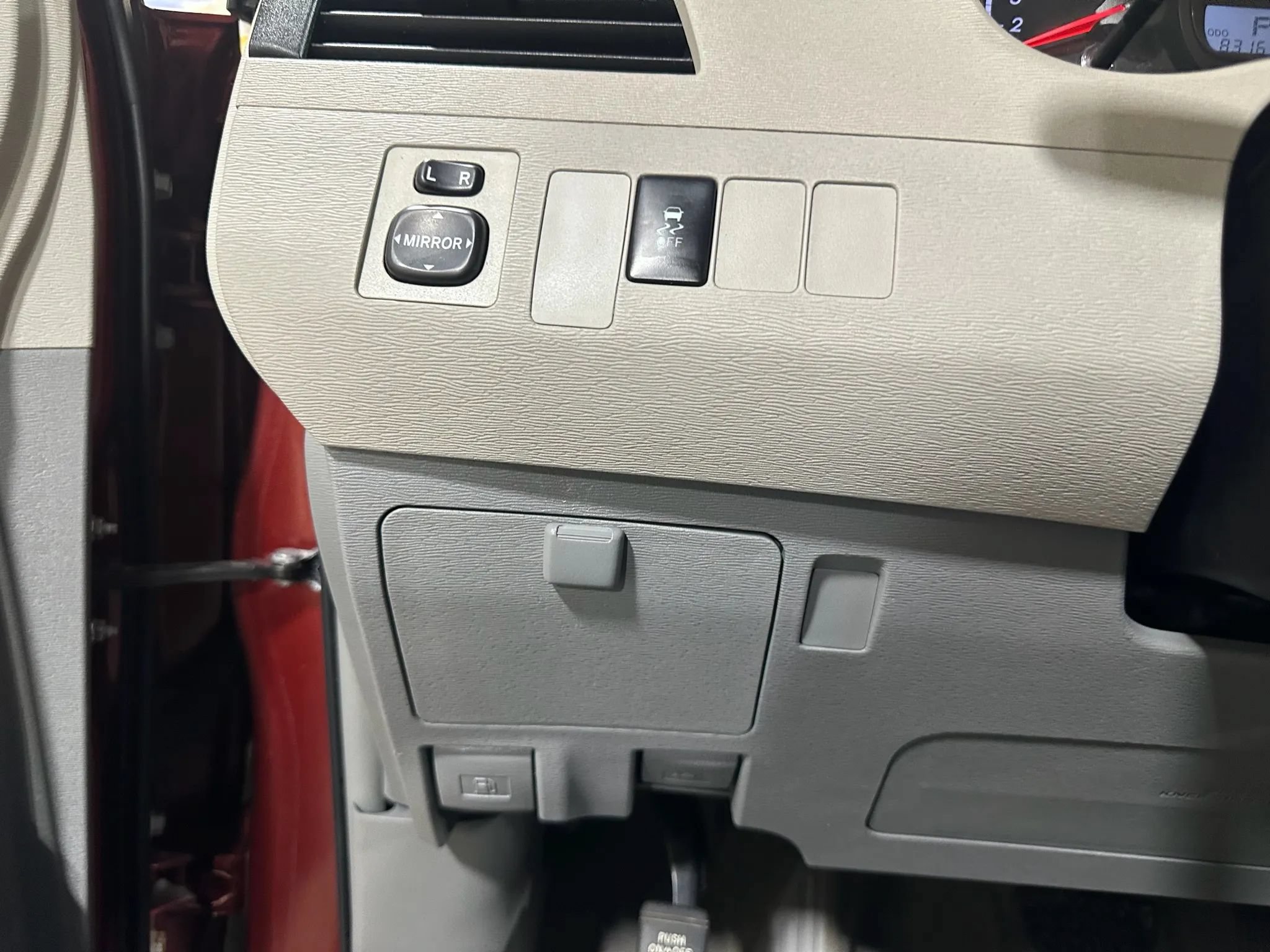 Used 2012 Toyota Sienna FWD image 36