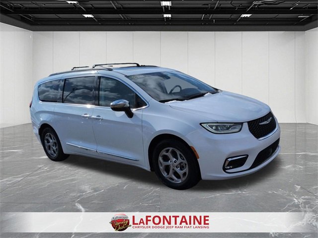 Certified 2023 Chrysler Pacifica Limited image 7