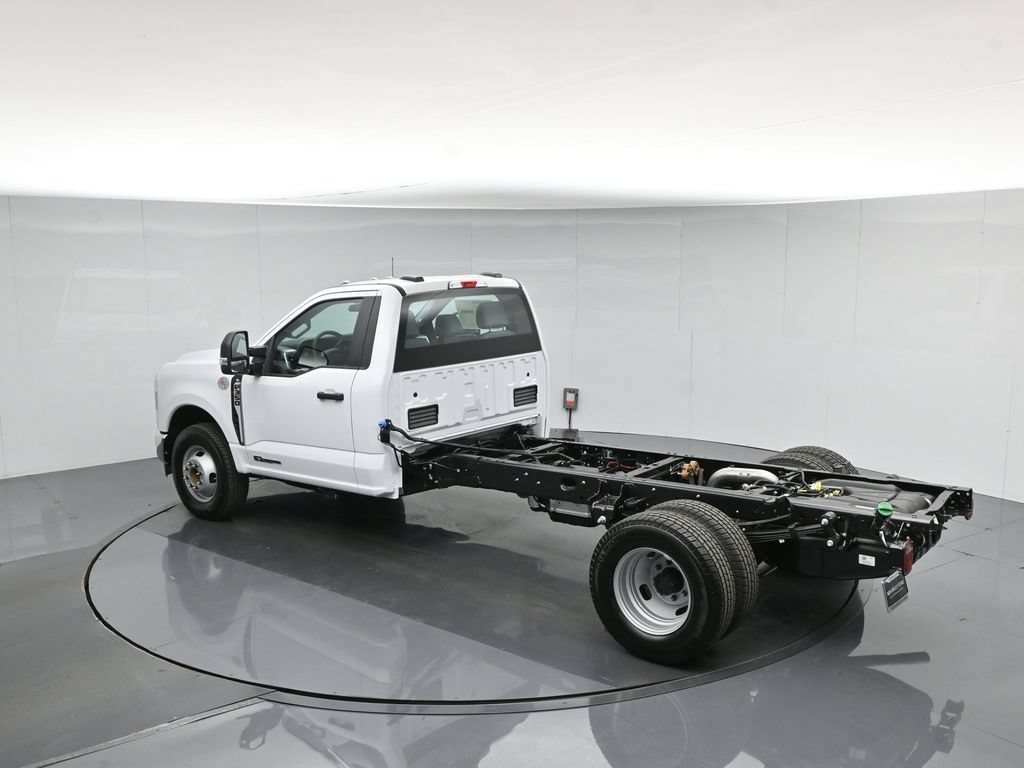 New 2026 Ford F350 XL w/ XL Chrome Package RWD image 34
