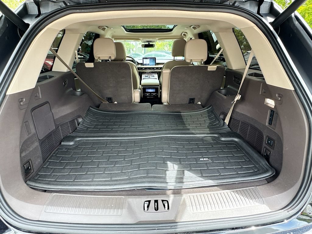 Used 2024 Lincoln Aviator Reserve w/ Equipment Group 201A RWD image 29