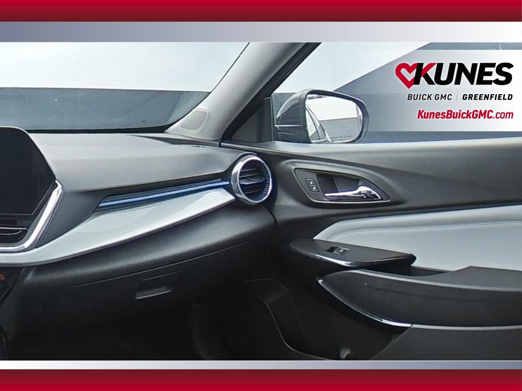 Used 2025 Chevrolet Trax LT w/ LT Convenience Package FWD image 23
