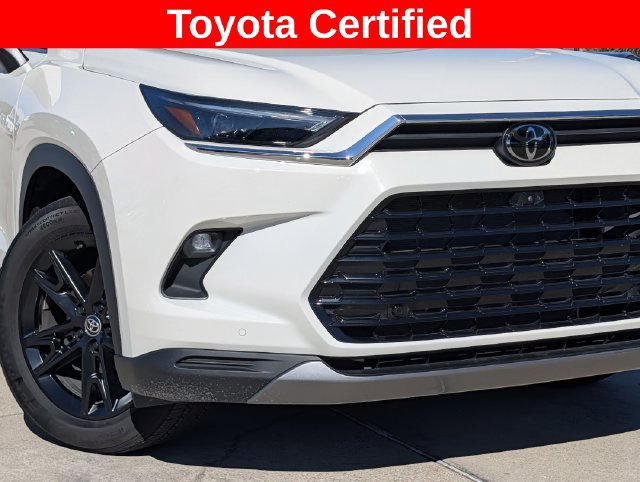 Certified 2024 Toyota Grand Highlander AWD image 3