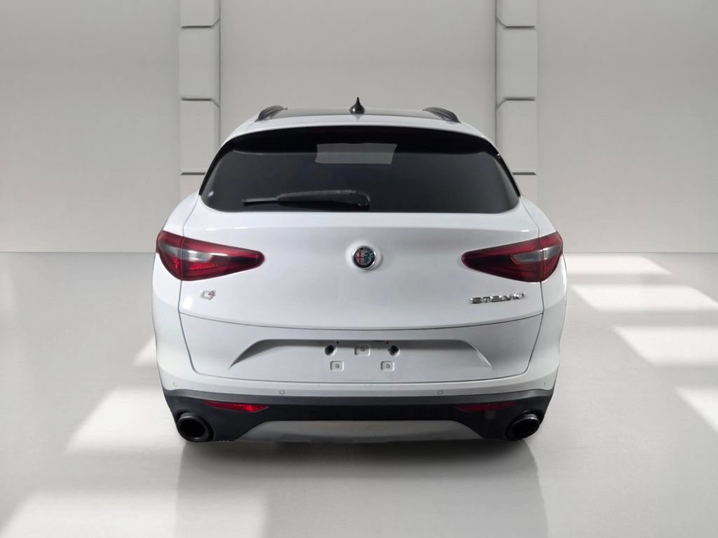 Used 2018 Alfa Romeo Stelvio Ti Sport AWD/4WD image 5