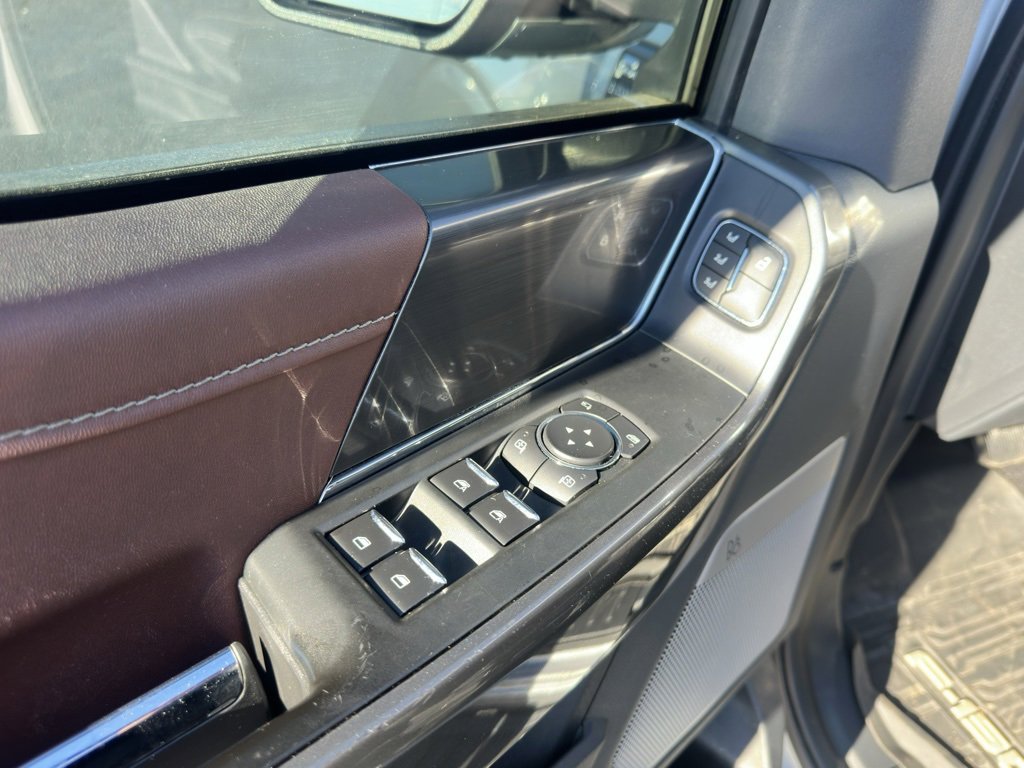 Used 2022 Ford F150 Lariat w/ Equipment Group 502A High image 6