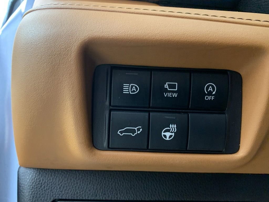 Used 2023 Toyota Highlander Platinum image 22