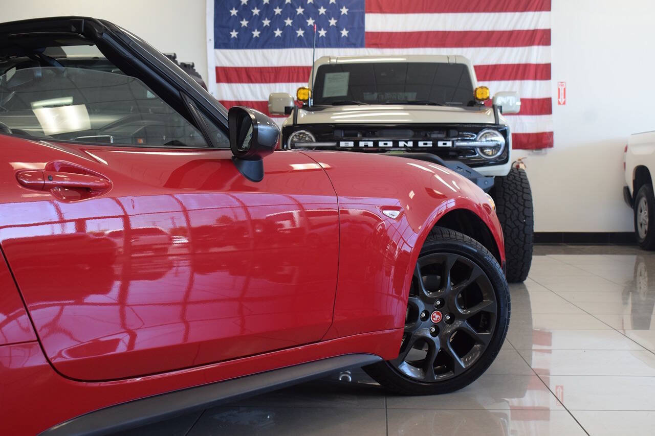 Used 2020 FIAT 124 Spider Abarth w/ Convenience Group RWD image 39