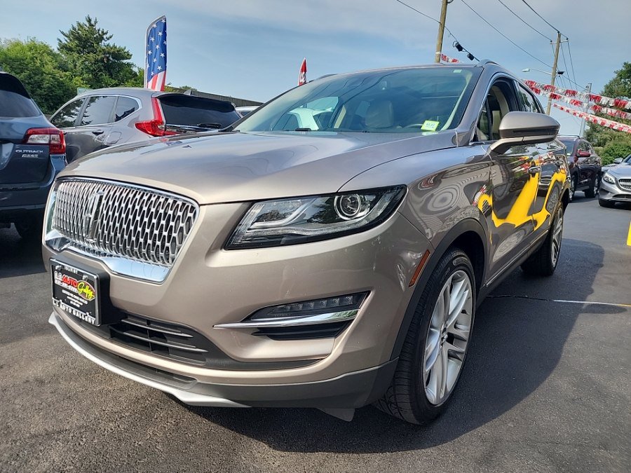 Used 2019 Lincoln MKC Reserve w/ MKC Climate Package AWD/4WD image 1