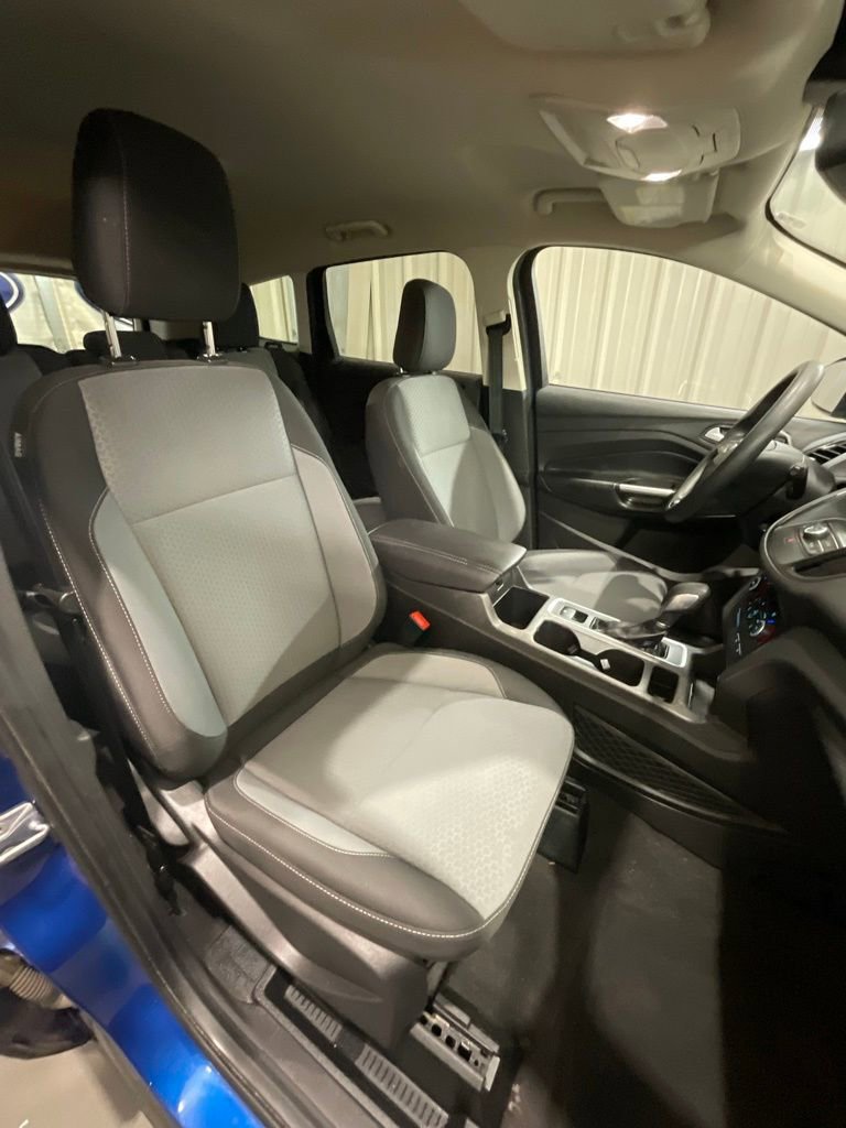 Used 2019 Ford Escape SE image 15