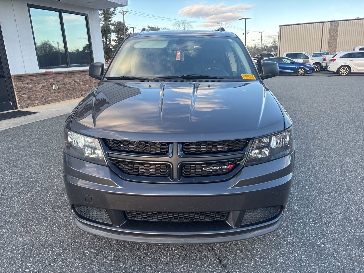 Used 2020 Dodge Journey SE w/ SE Popular Equipment Group image 10