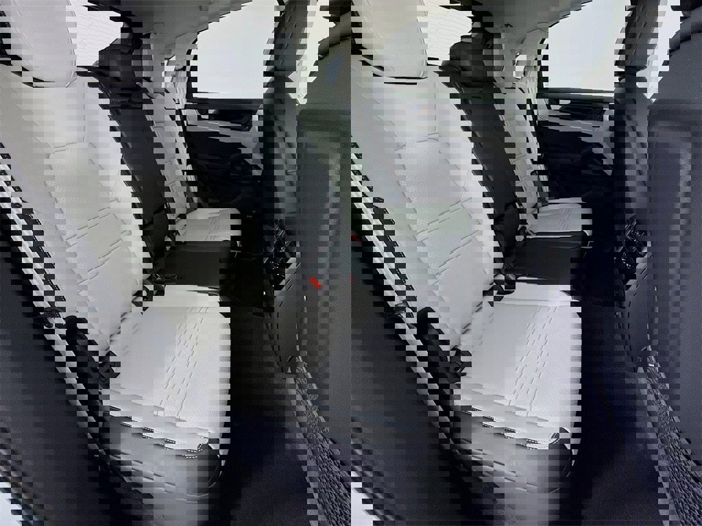 New 2026 Porsche Cayenne image 29