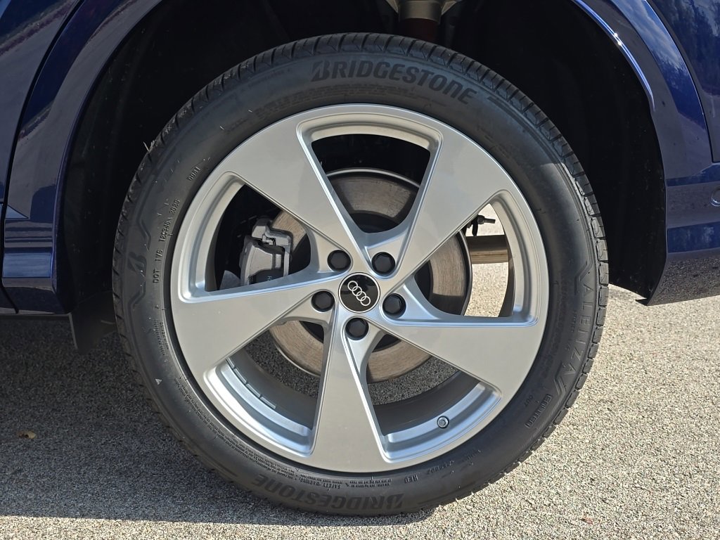 New 2025 Audi Q5 Premium Plus image 31