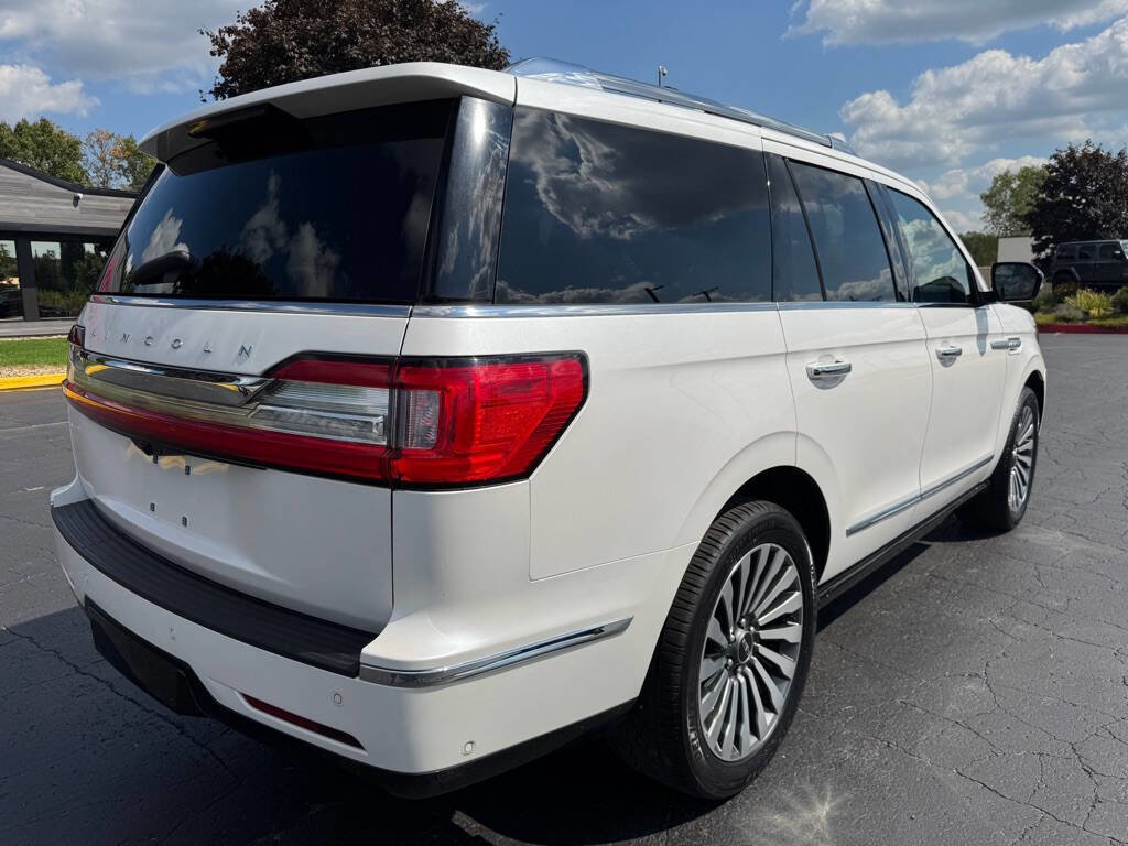 Used 2019 Lincoln Navigator Reserve image 6