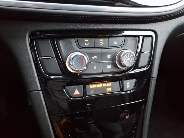 Used 2021 Buick Encore Preferred w/ Safety Package image 31