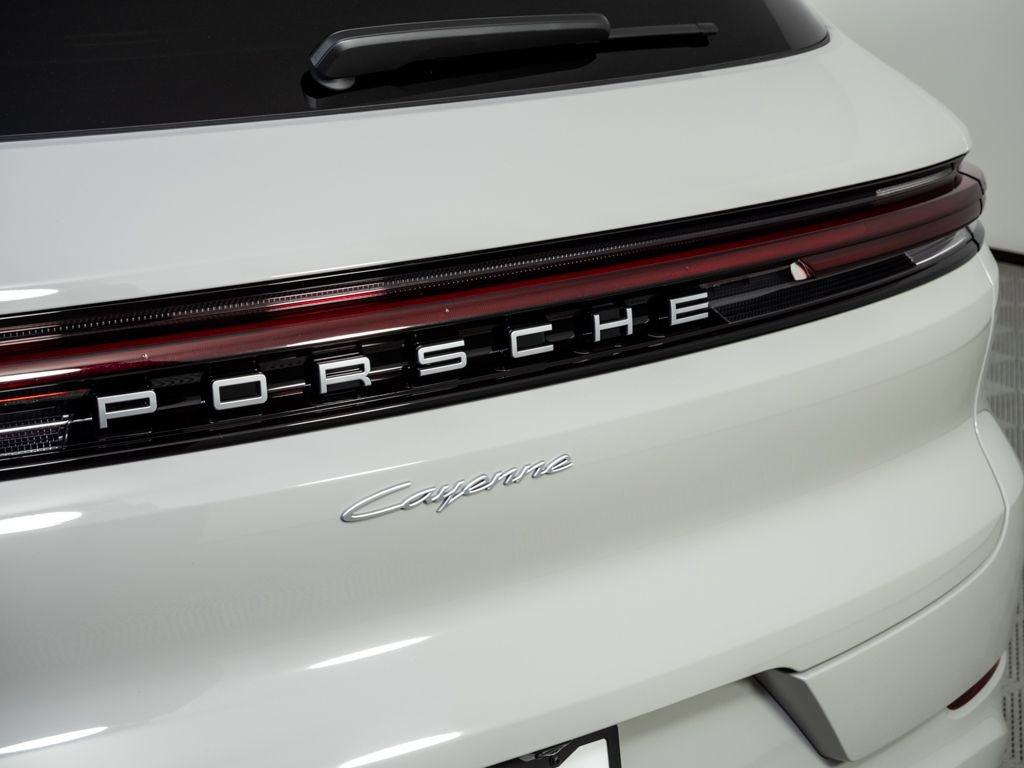 New 2026 Porsche Cayenne image 38
