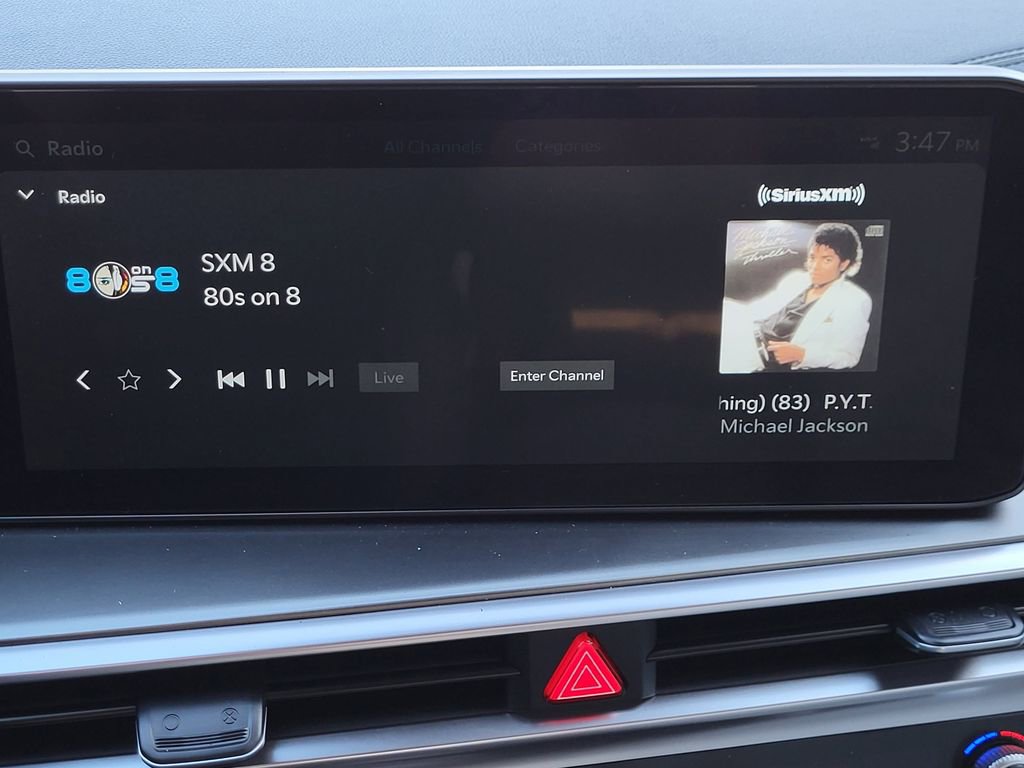 Used 2025 Kia Sorento EX w/ EX Panoramic Sunroof Package image 7