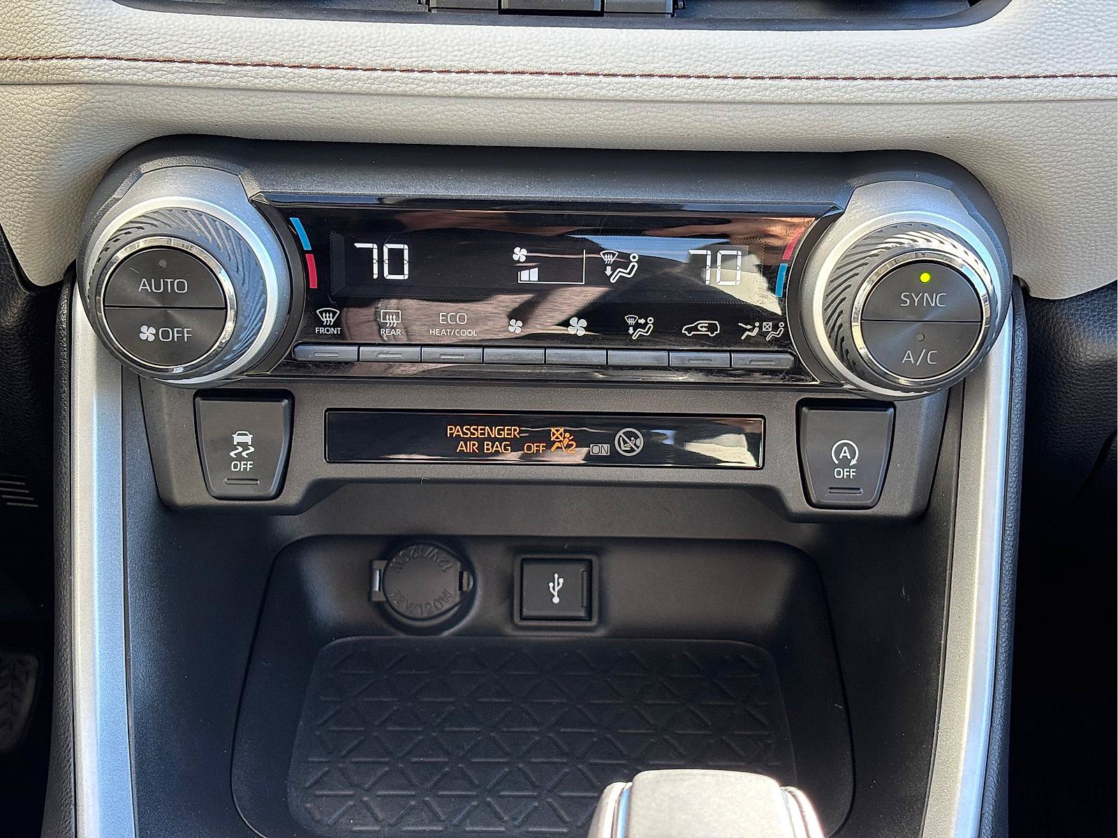 Used 2021 Toyota RAV4 XLE Premium w/ Carpet Mat Package (TMS) FWD image 25