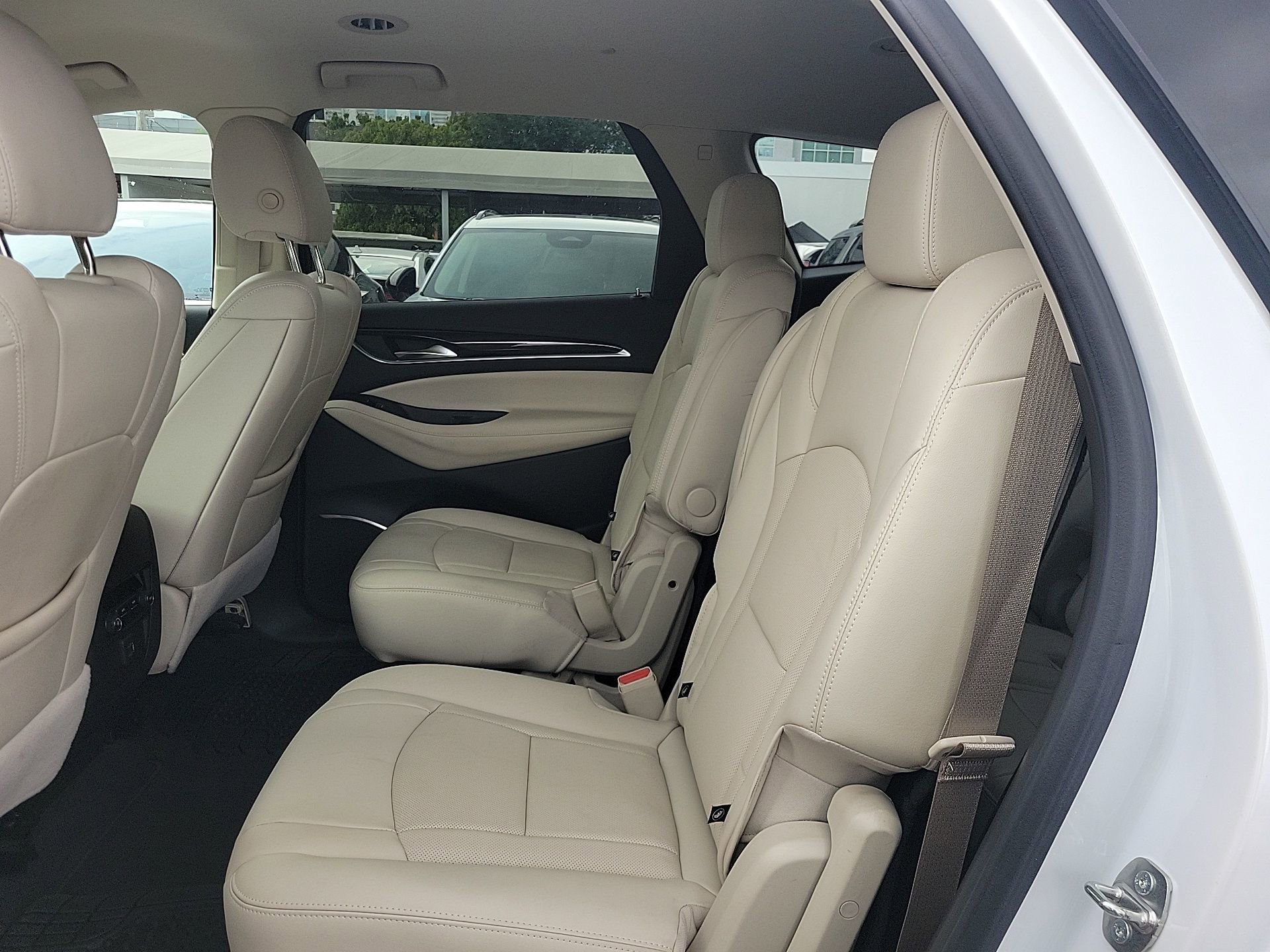 Used 2023 Buick Enclave Essence w/ Sport Touring Edition image 19