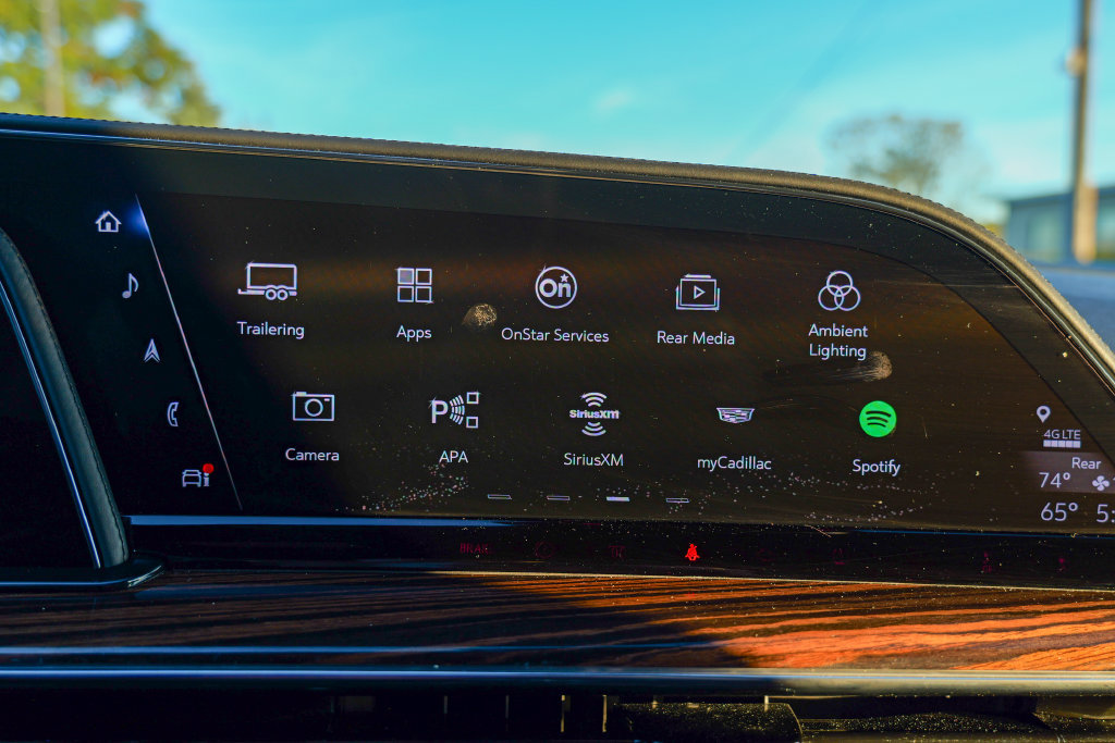 Used 2021 Cadillac Escalade ESV Premium Luxury w/ Driver Assist Tech Package AWD/4WD image 52