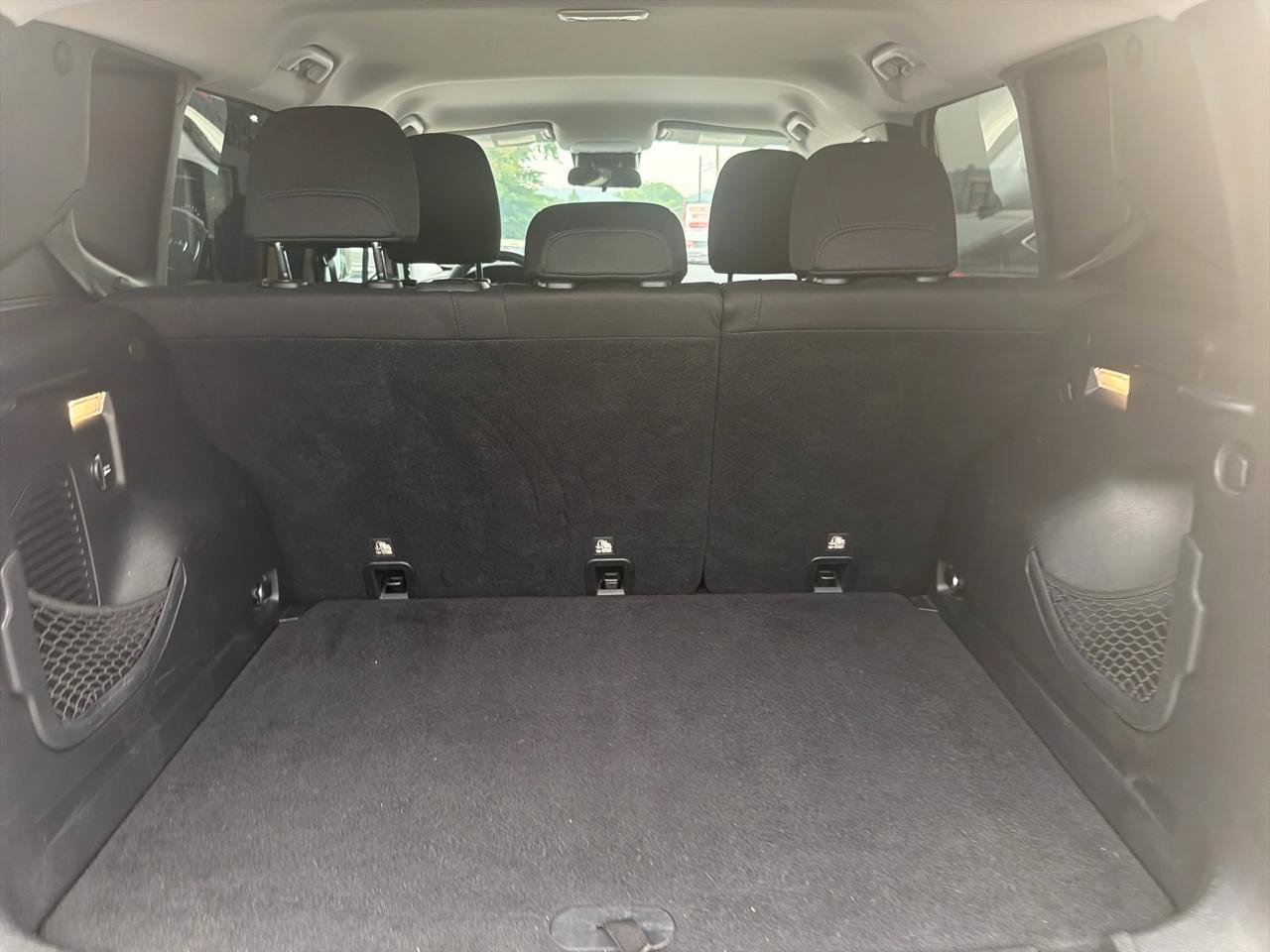 Used 2016 Jeep Renegade Latitude FWD image 11