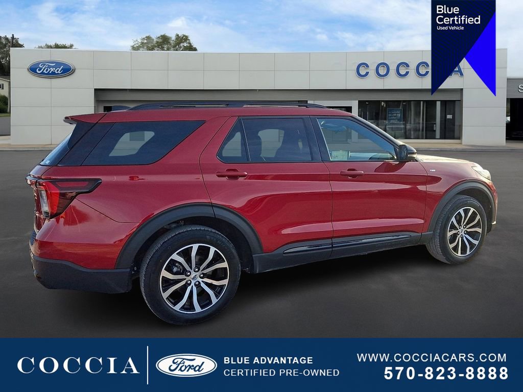 Certified 2025 Ford Explorer ST-Line image 4